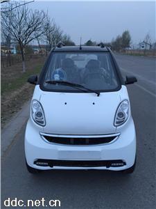  全封闭式四轮电动车